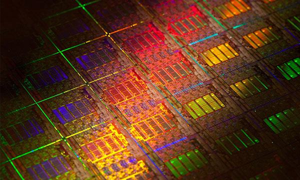 長電科技發(fā)布用于異構(gòu)集成的XDFOI多維先進封裝技術(shù)